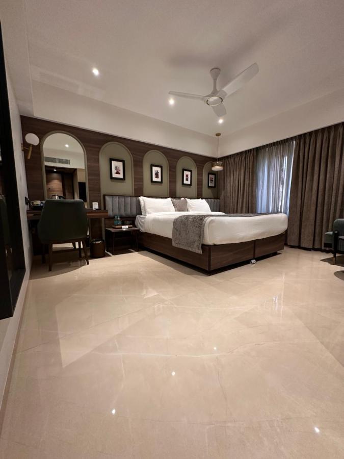 เดอะอินเตอเนชั่นแนลบายทุนกา Hotel มุมไบ ภายนอก รูปภาพ