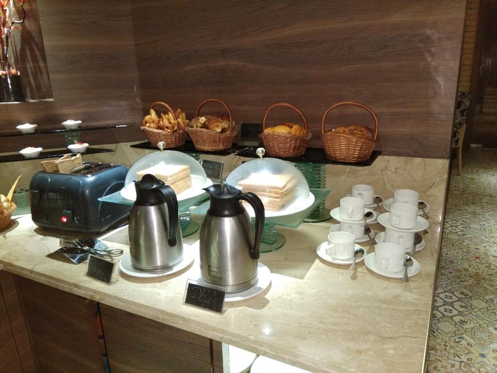 เดอะอินเตอเนชั่นแนลบายทุนกา Hotel มุมไบ ภายนอก รูปภาพ