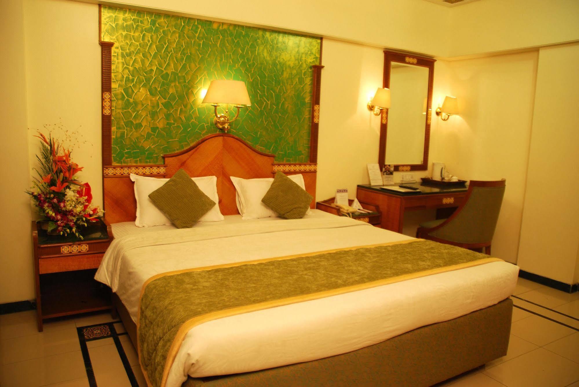 เดอะอินเตอเนชั่นแนลบายทุนกา Hotel มุมไบ ภายนอก รูปภาพ